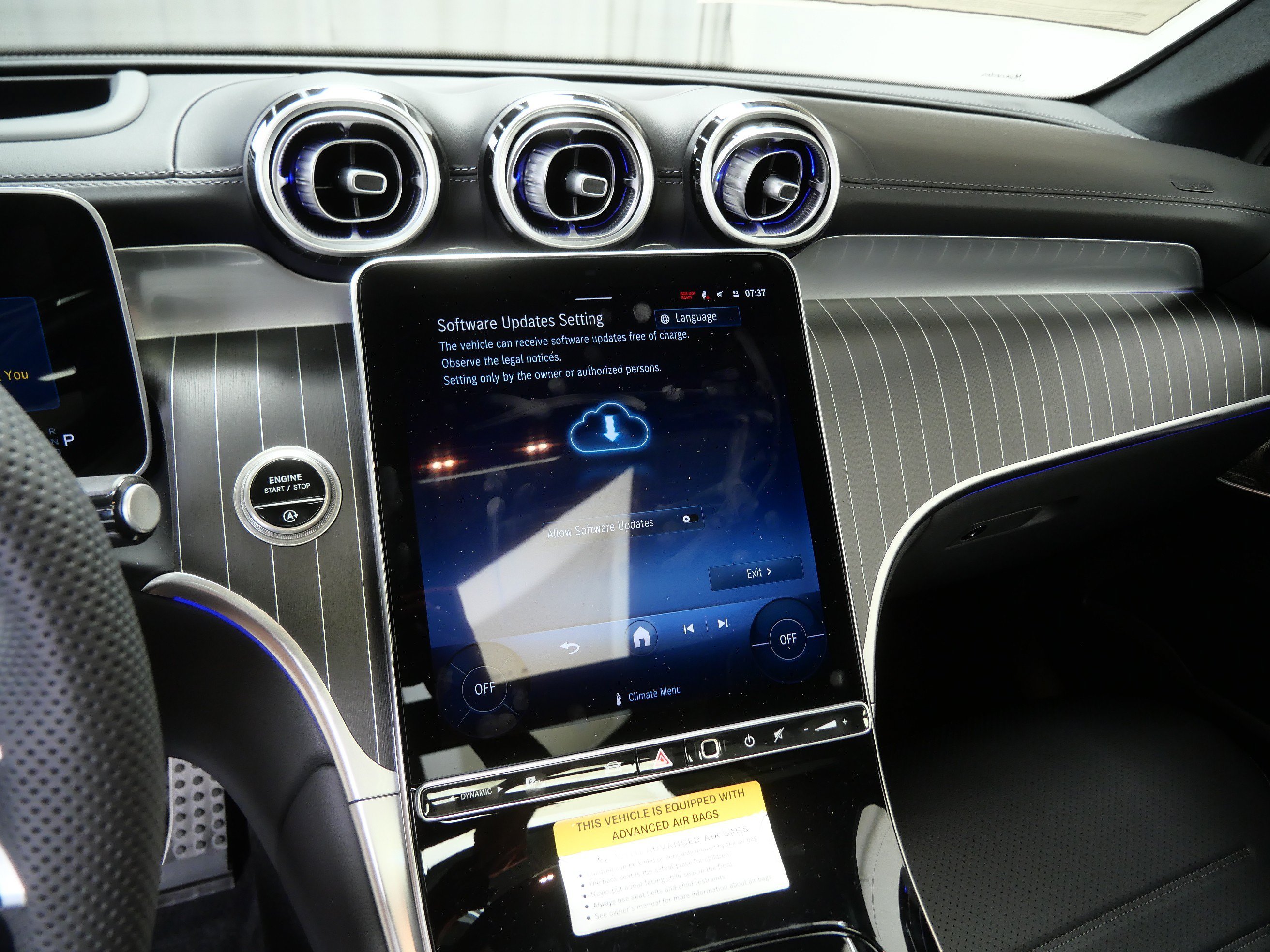 New 2026 Black Mercedes-Benz GLC 300 image 9