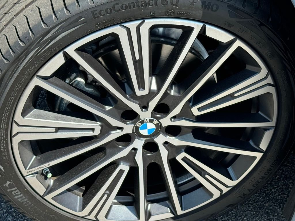 Used 2025  BMW xDrive28i image 13
