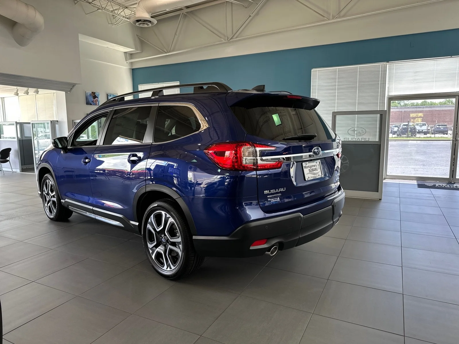 New 2026 SAPPHIRE BLUE PEARL Subaru Limited 7-Passenger image 5