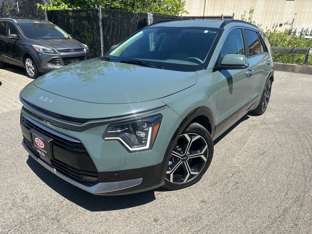 Used 2023 Green Kia SX Touring image 1
