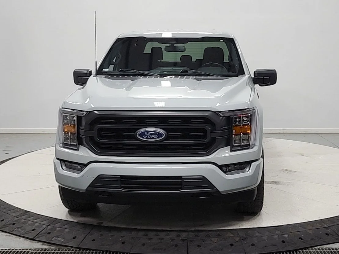Used 2023 Avalanche Ford XLT image 3