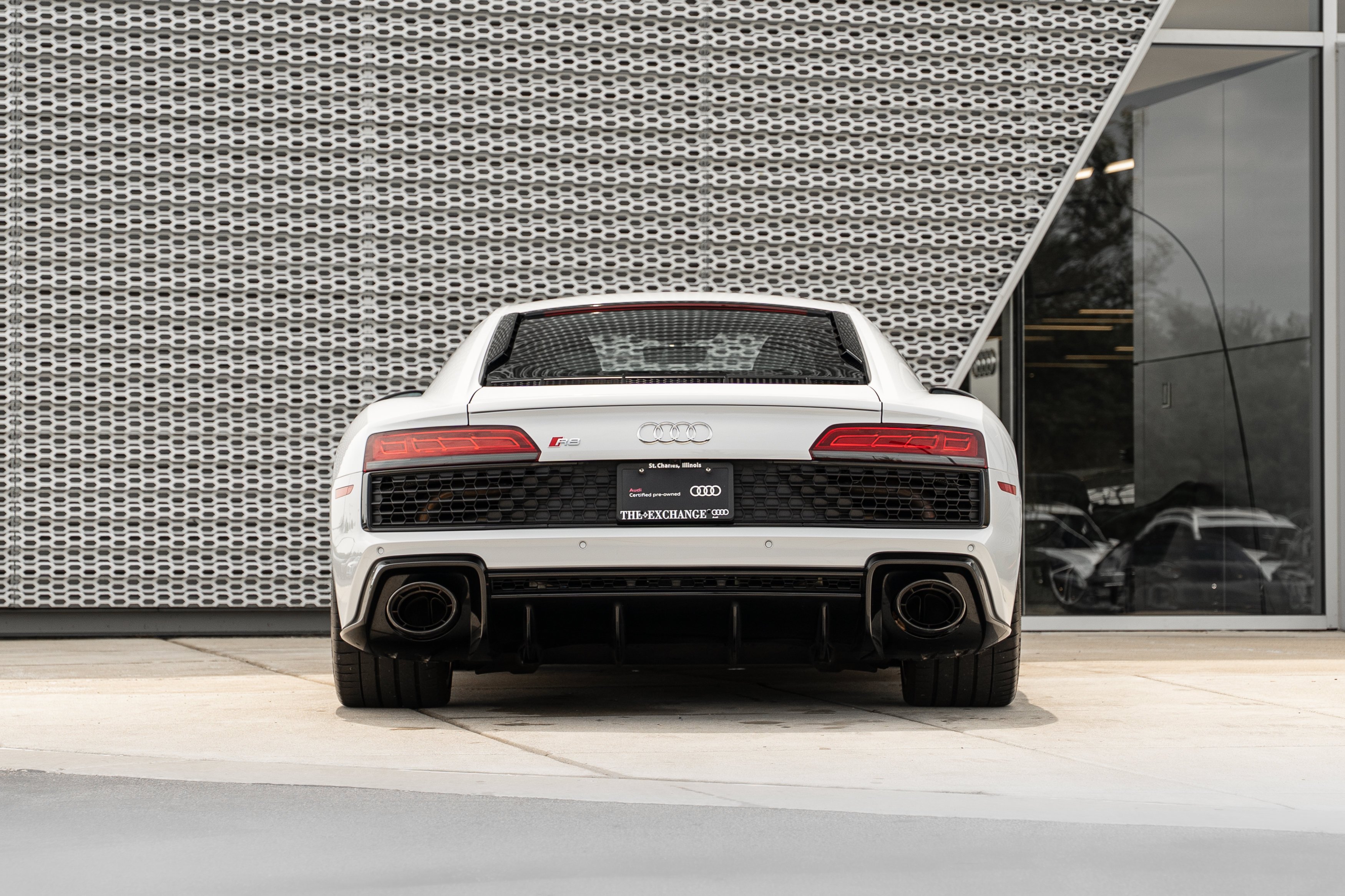 Certified Used 2023 Suzuka Gray Metallic Audi V10 performance image 38