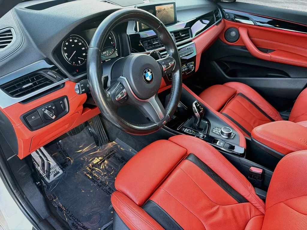 Used 2020 White BMW M35i image 25
