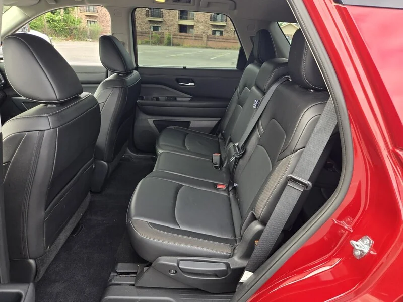 Used 2024 Scarlet NISSAN SL 4WD image 11