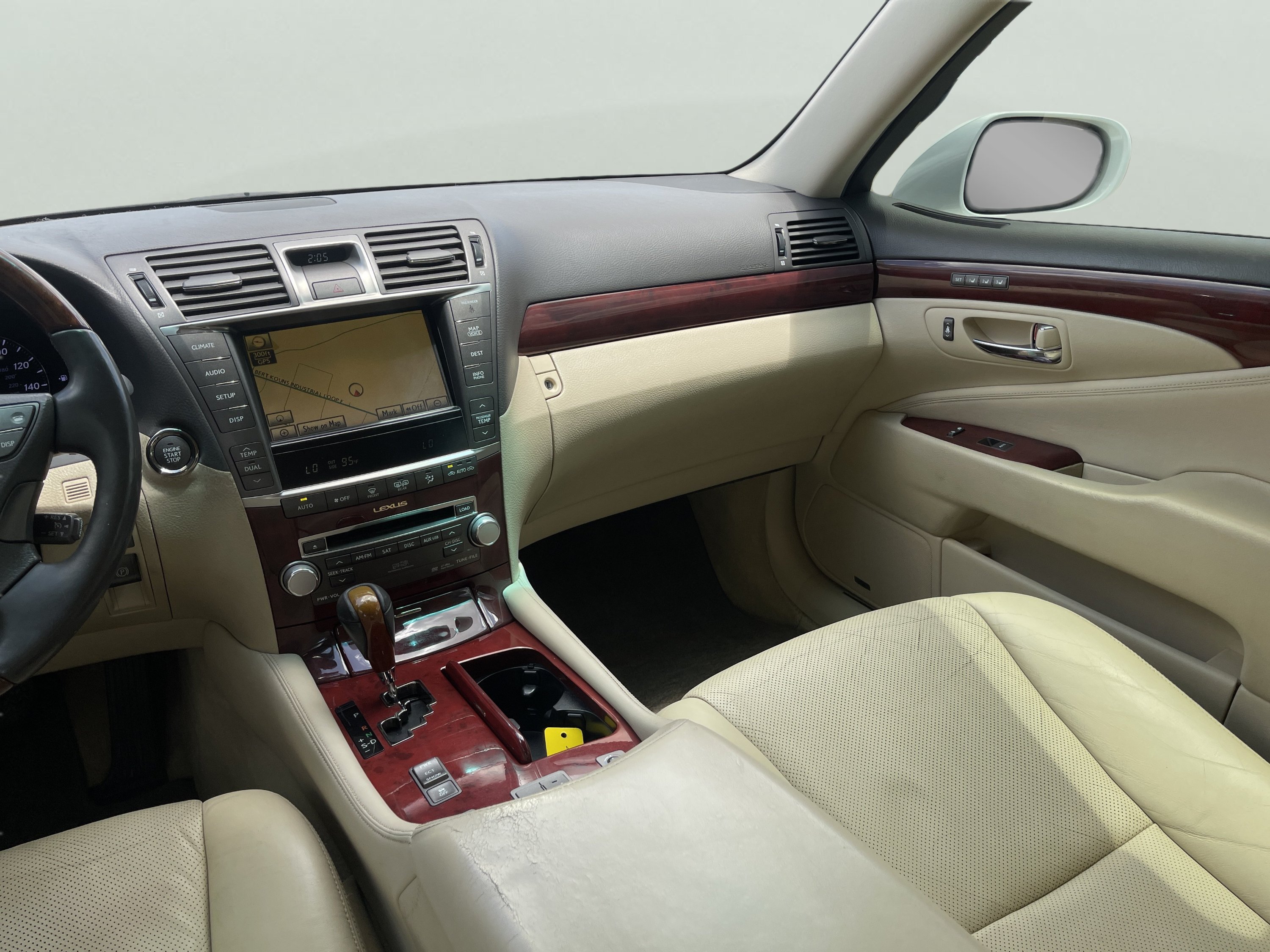 Used 2012 Starfire Pearl Lexus 4DR SDN RWD image 22