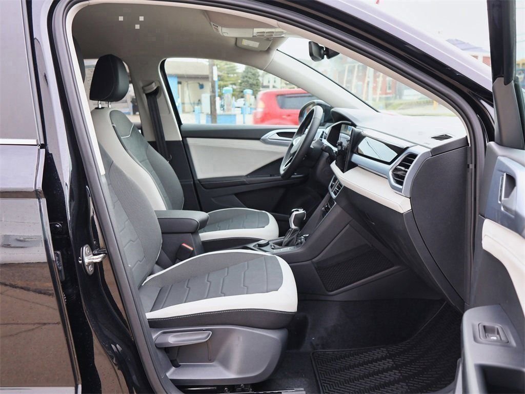 New 2026 Black Volkswagen 1.5T SE image 24