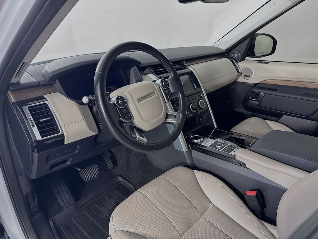 Used 2018 White Land Rover HSE image 4