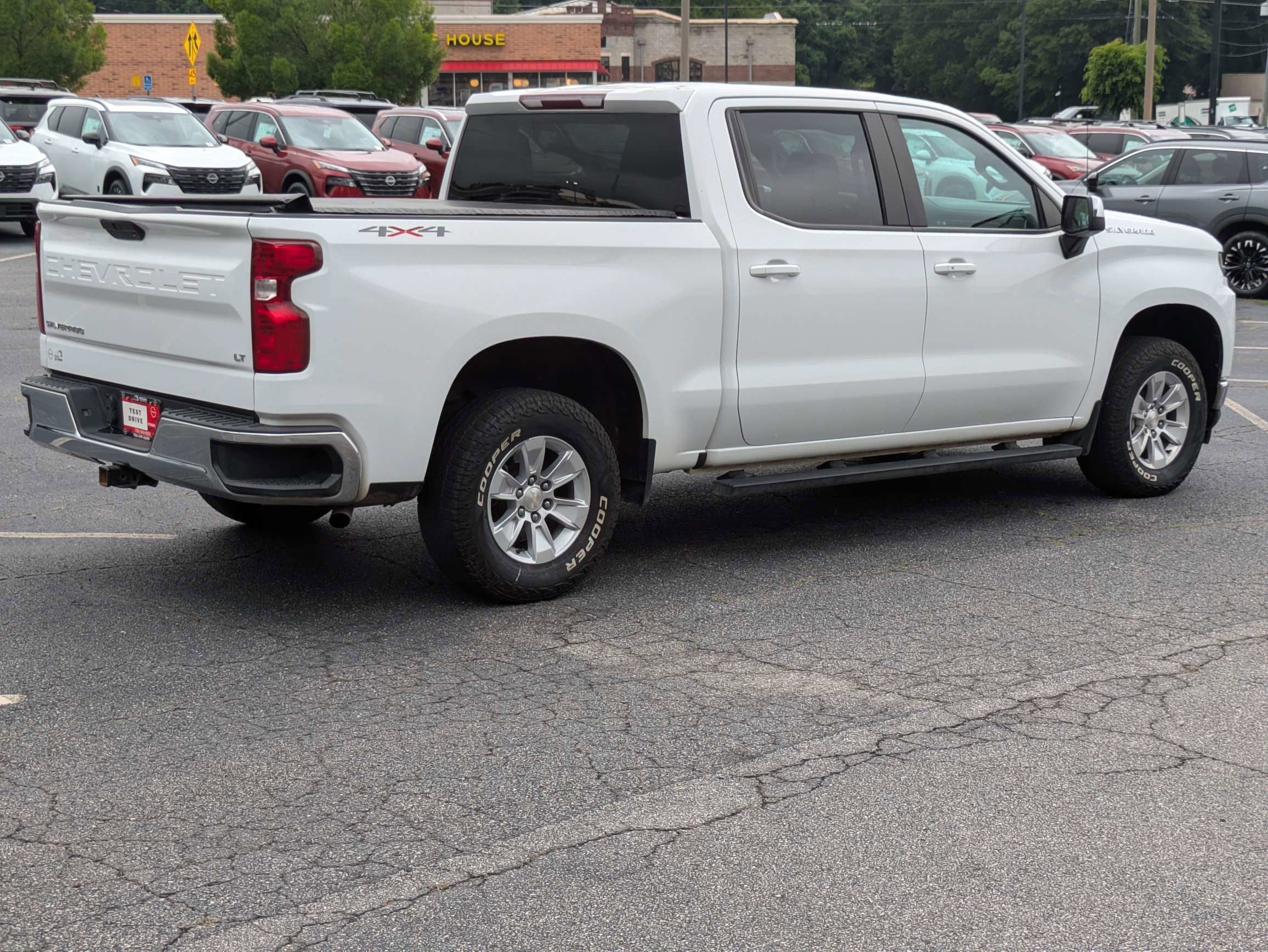 Used 2020 White Chevrolet LT image 3