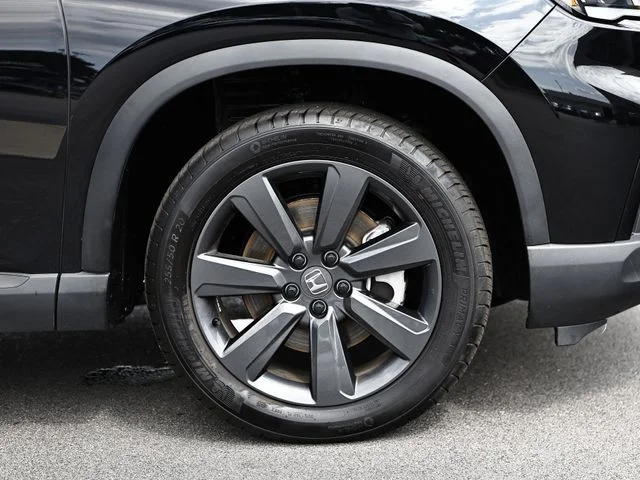 Certified Used 2025 Crystal Black Pearl Honda Sport image 11