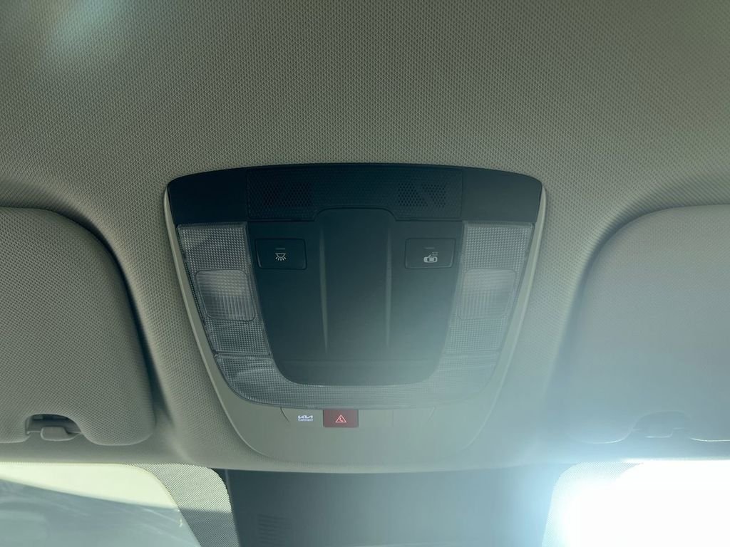 New 2026 Glacial White Pearl Kia EX image 20