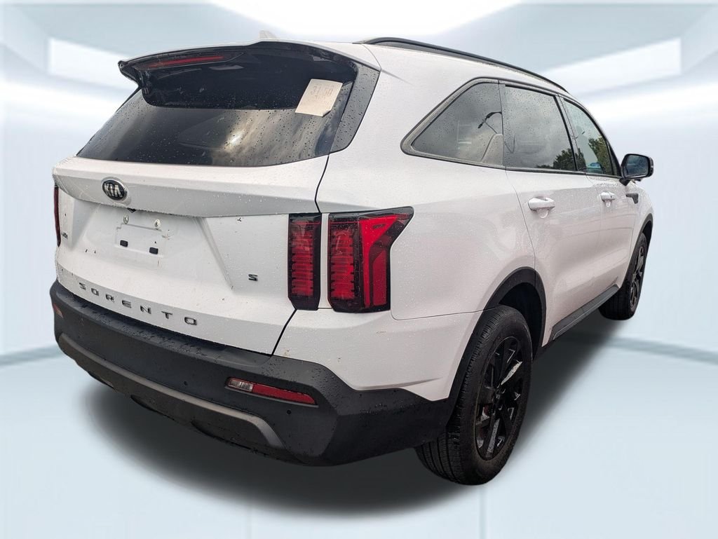 Used 2021 White Pearl Kia S image 2