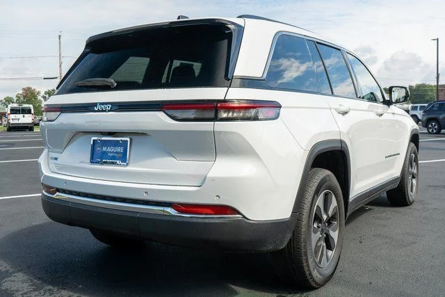 Used 2023 White Jeep 4xe image 6