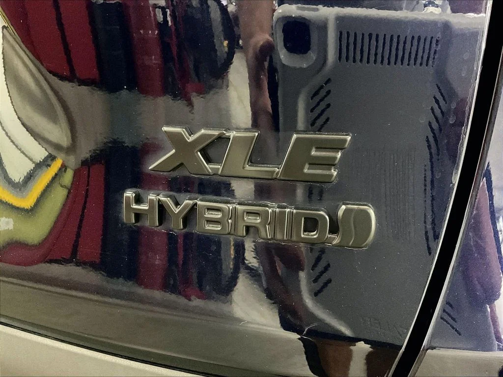 Used 2021 Blue Toyota XLE image 11