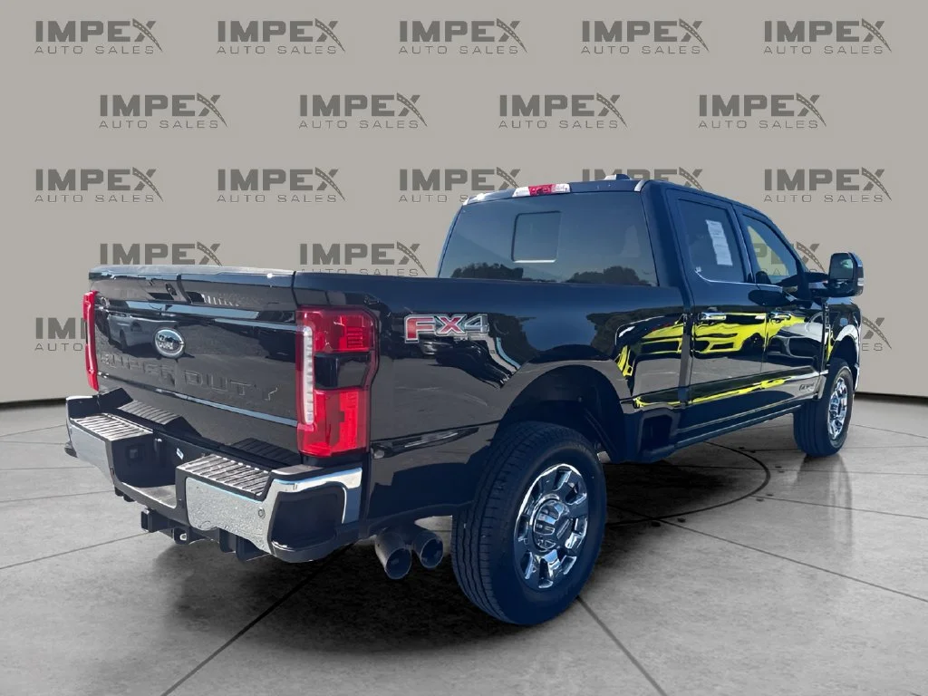 Used 2025 Black Ford Lariat image 5