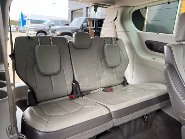 Used 2018 Blue Chrysler Touring L Plus image 34