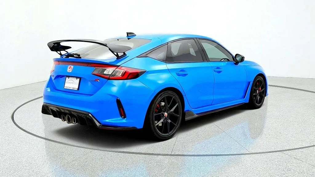 Used 2023 Boost Blue Pearl Honda Manual image 5