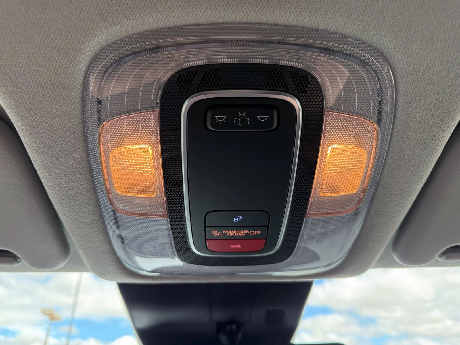2025 Hyundai Kona SEL - Photo 20