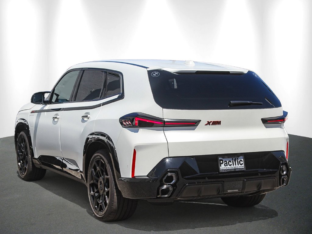 2026 BMW XM photo 4