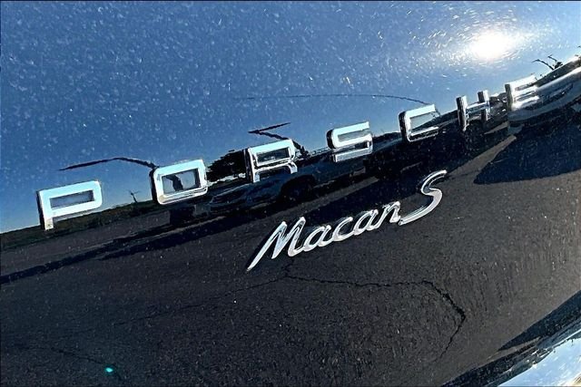 Used 2018  Porsche S image 8