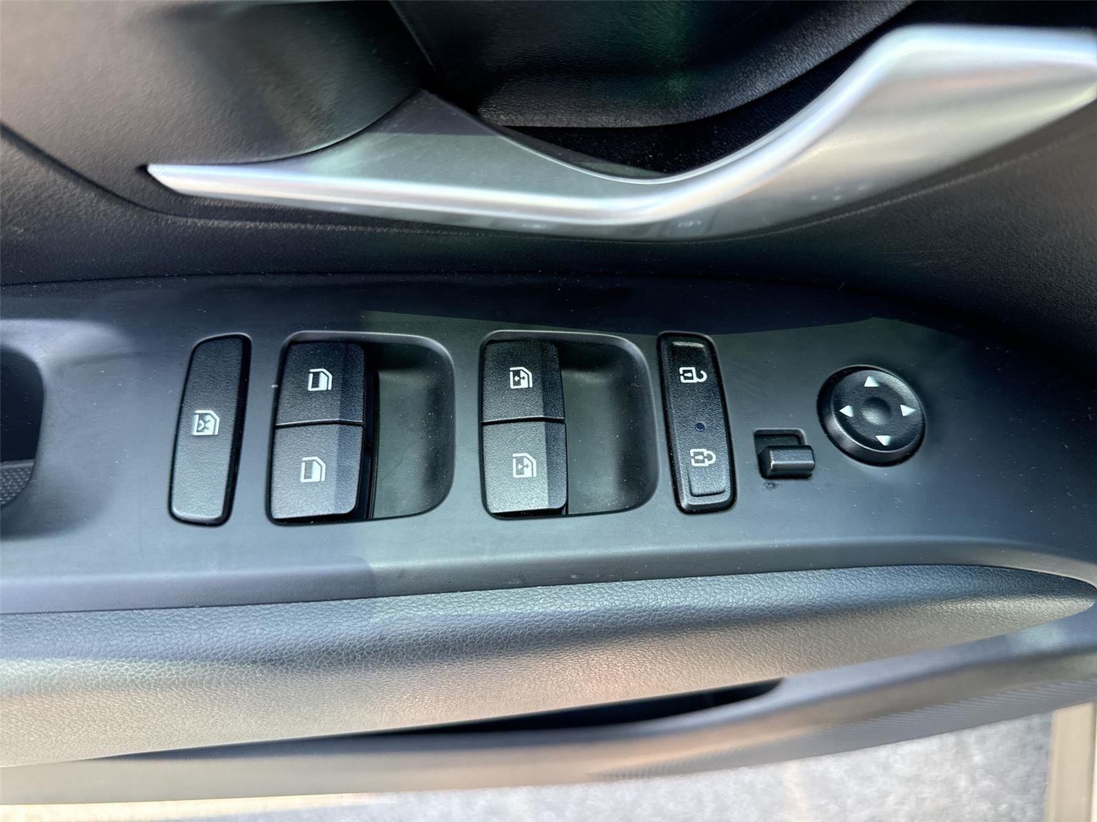 Used 2024 Hampton Gray Hyundai SEL image 12