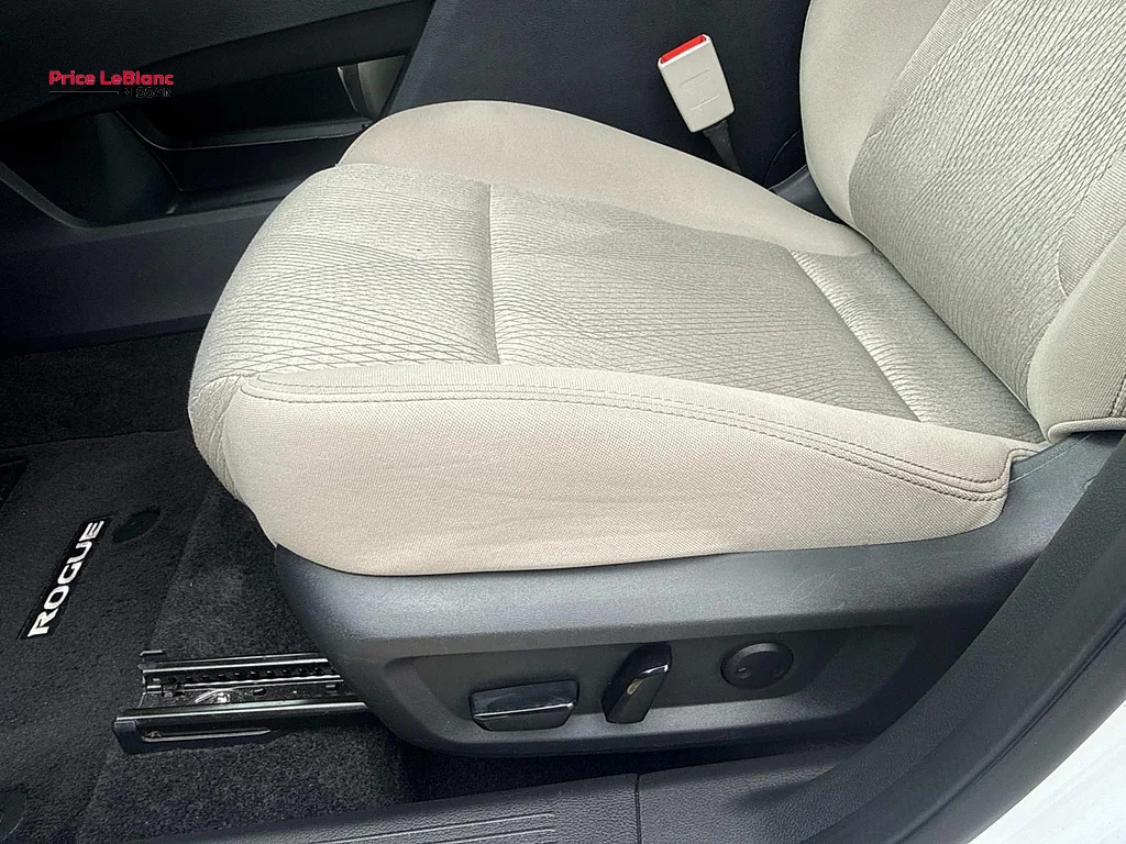 Certified Used 2025 Everest White Pearl Nissan SV image 16