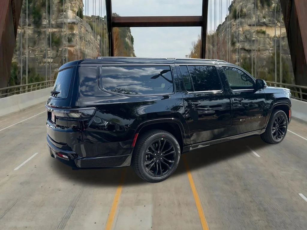 New 2026 High Gloss Black Exterior Paint Jeep Summit Reserve image 9
