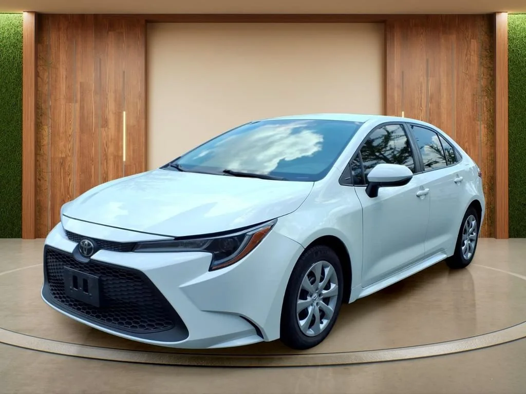 Used 2021 White Toyota LE image 26