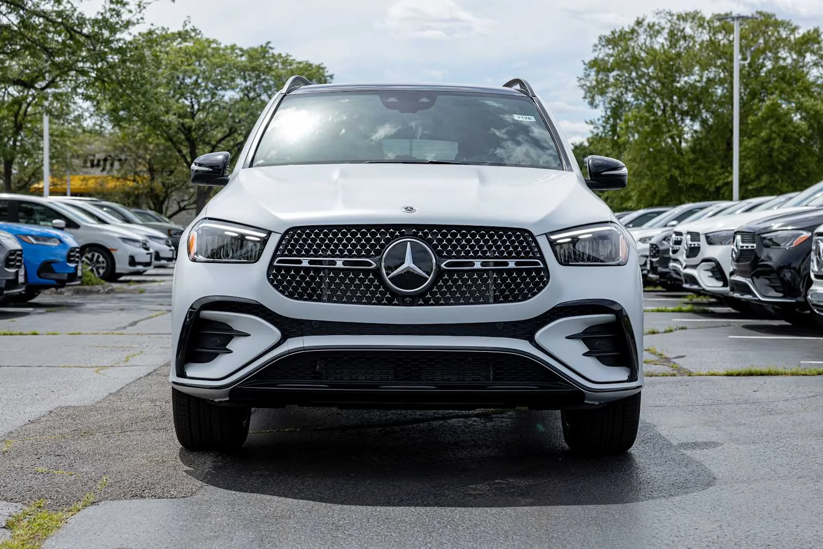 New 2026 MANUFAKTUR Moonlight White magno Mercedes-Benz GLE 450 image 2