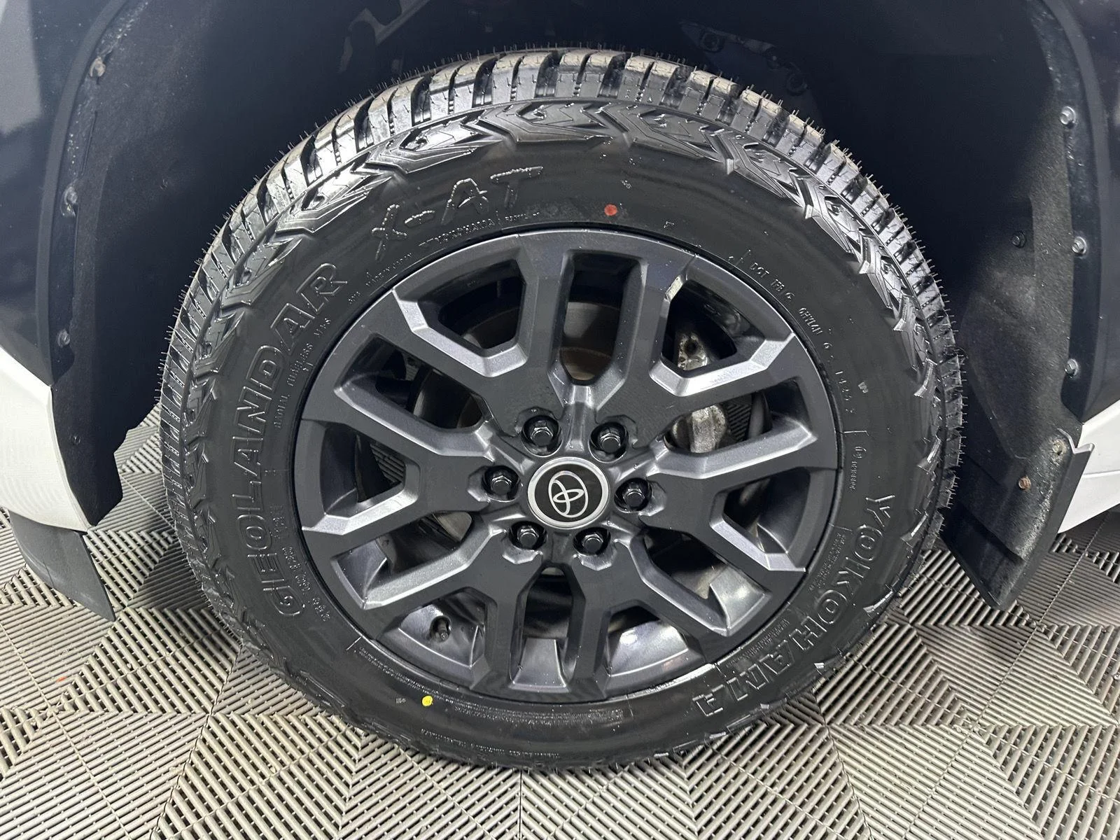 Used 2023 Wind Chill Pearl Toyota Platinum image 30