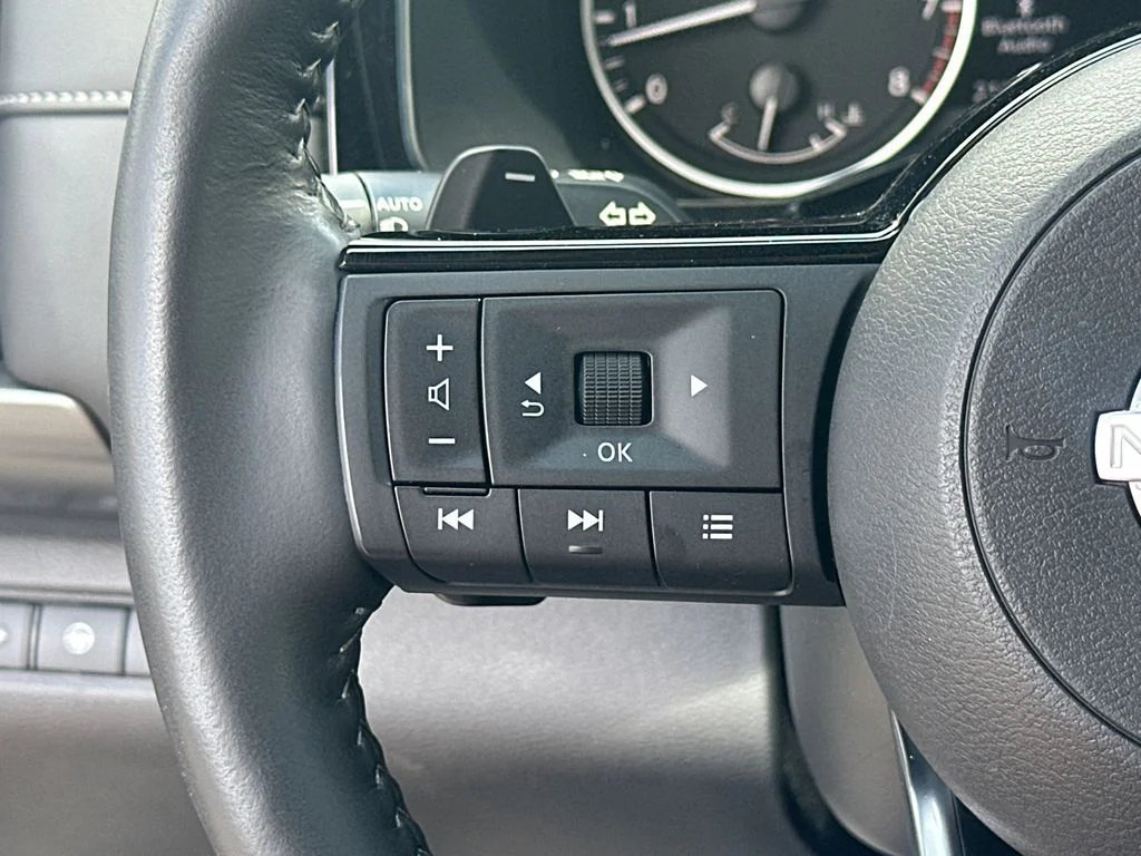 Used 2024 Gray Nissan SL image 21