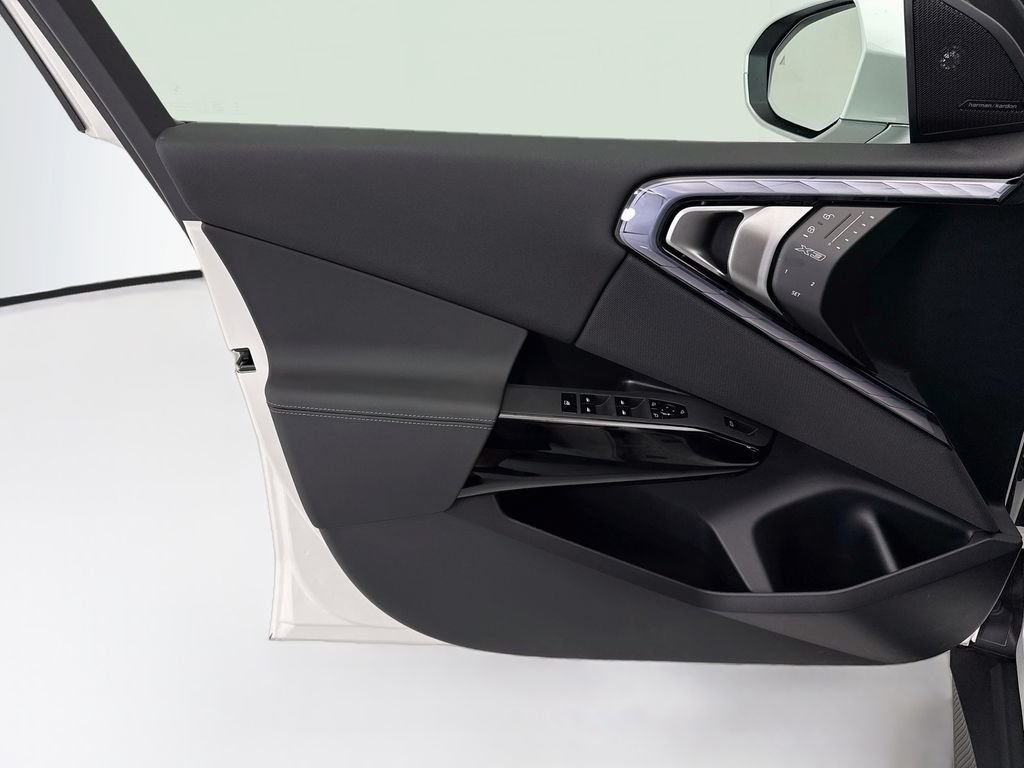 New 2026 White Metallic BMW 30 xDrive image 23