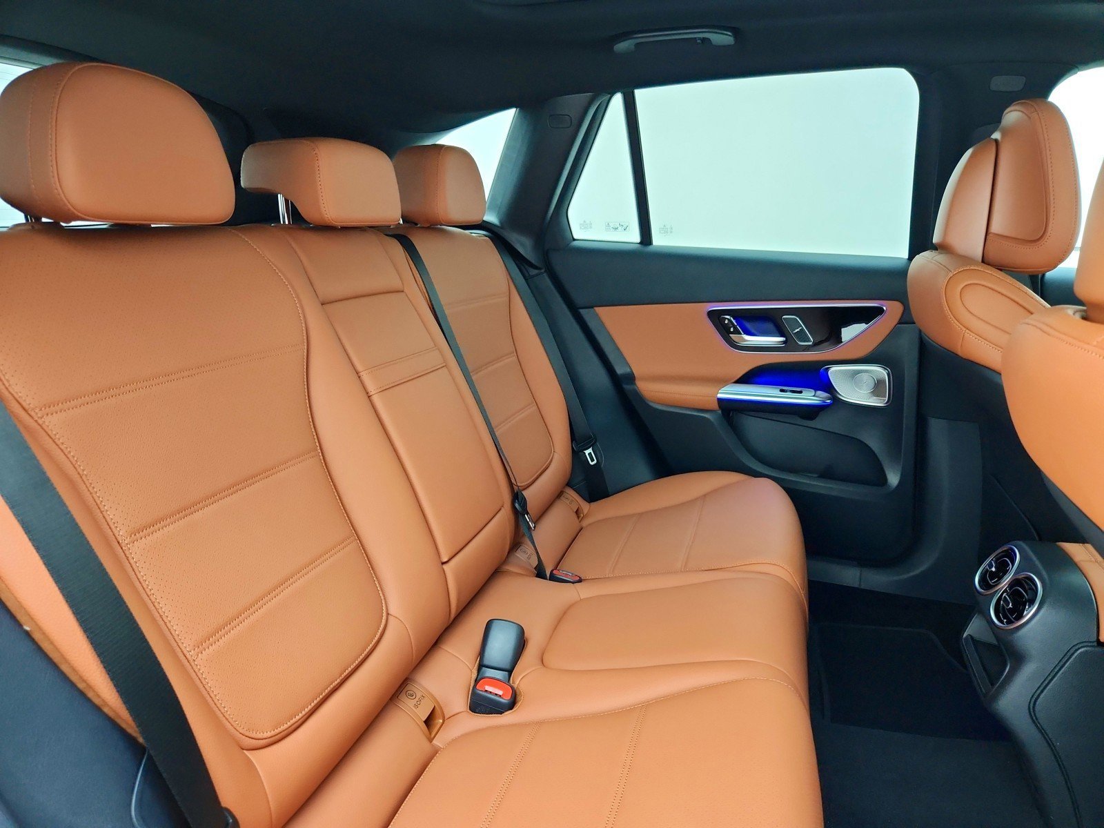 New 2026 Graphite Grey Metallic Mercedes-Benz GLC 300 SUV image 41