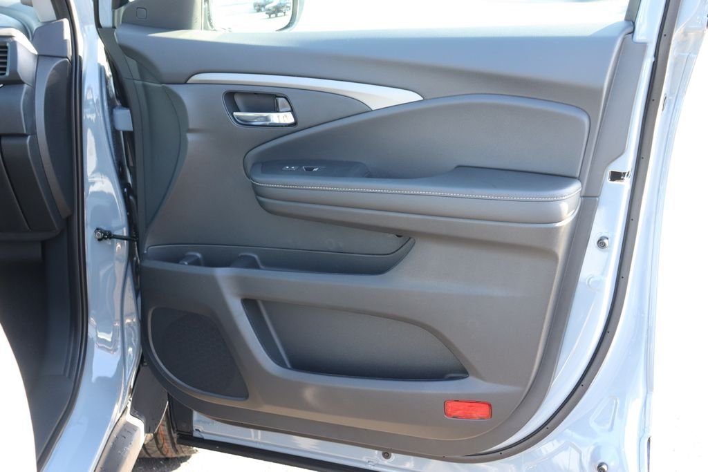 New 2026 Sonic Gray Pearl Honda RTL image 18