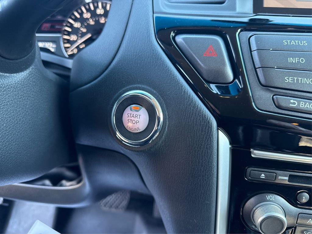 Used 2015 Black Nissan SV image 29