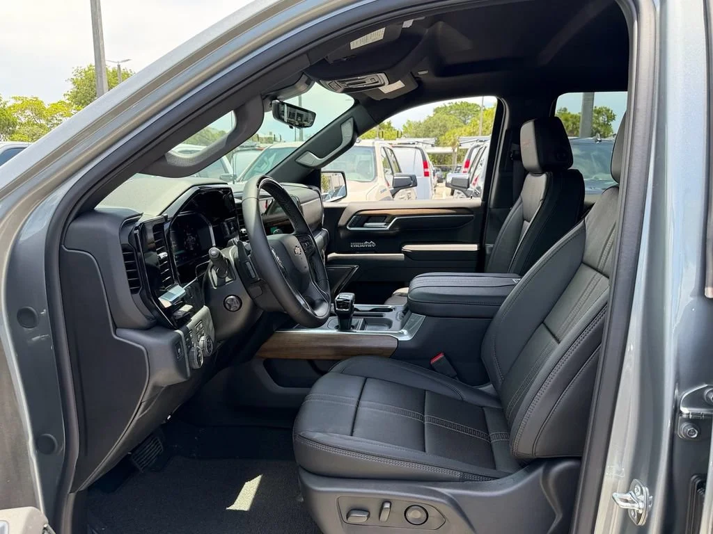 New 2026 Sterling Gray Metallic Chevrolet High Country image 5