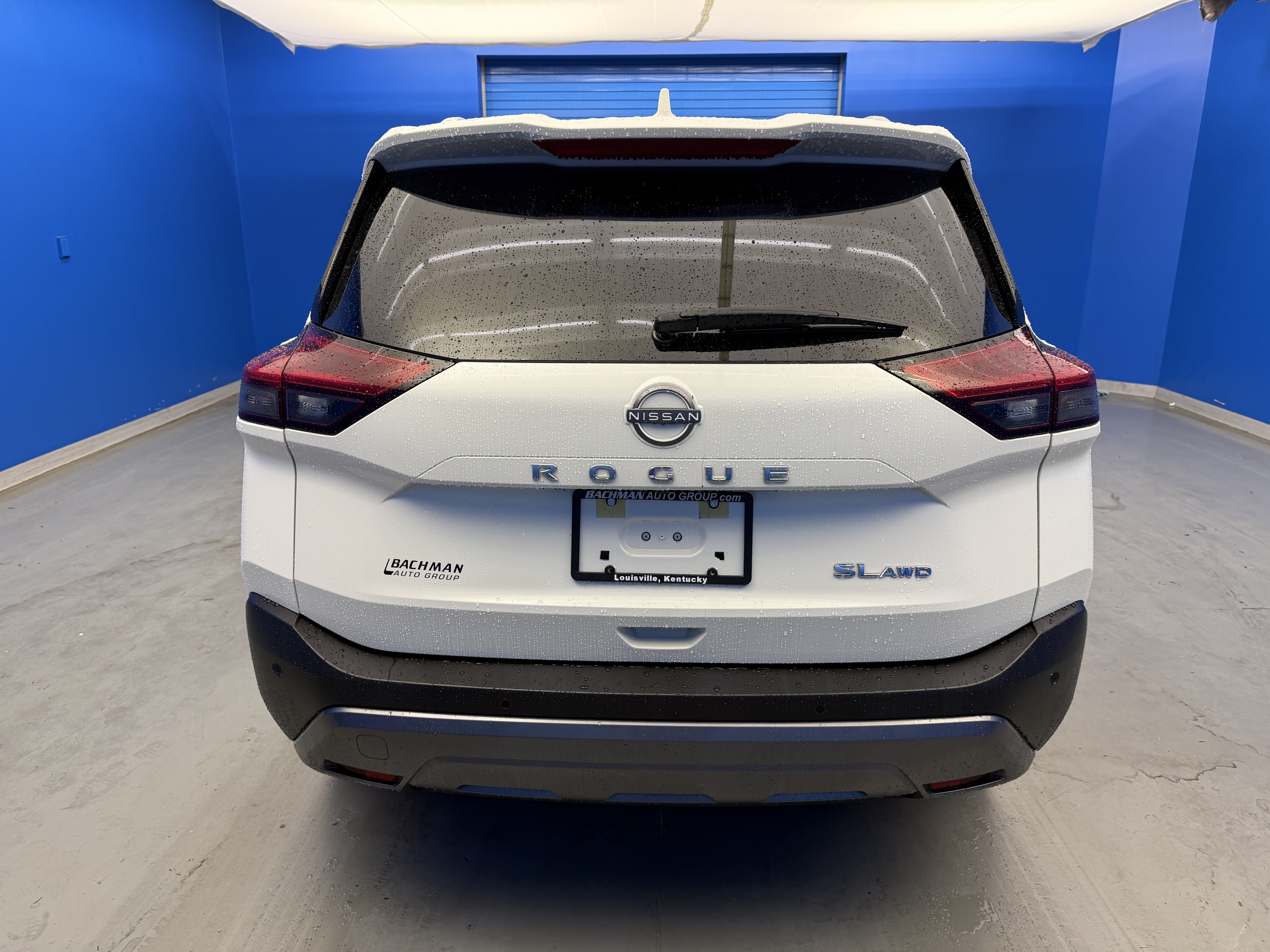 Used 2023 White Nissan SL Intelligent AWD image 6
