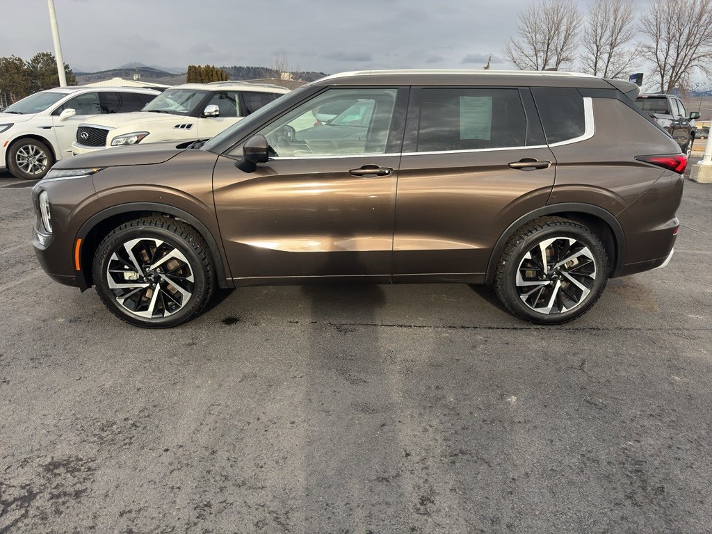 2023 Mitsubishi Outlander SEL S-AWC's photo