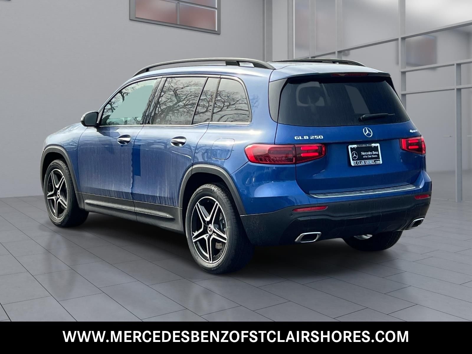 New 2026 Starling Blue Metallic Mercedes-Benz GLB 250 image 3