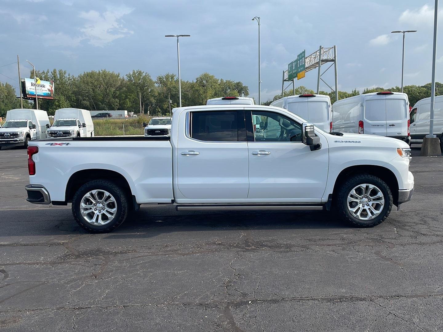 Used 2024 Summit White Chevrolet LTZ image 6