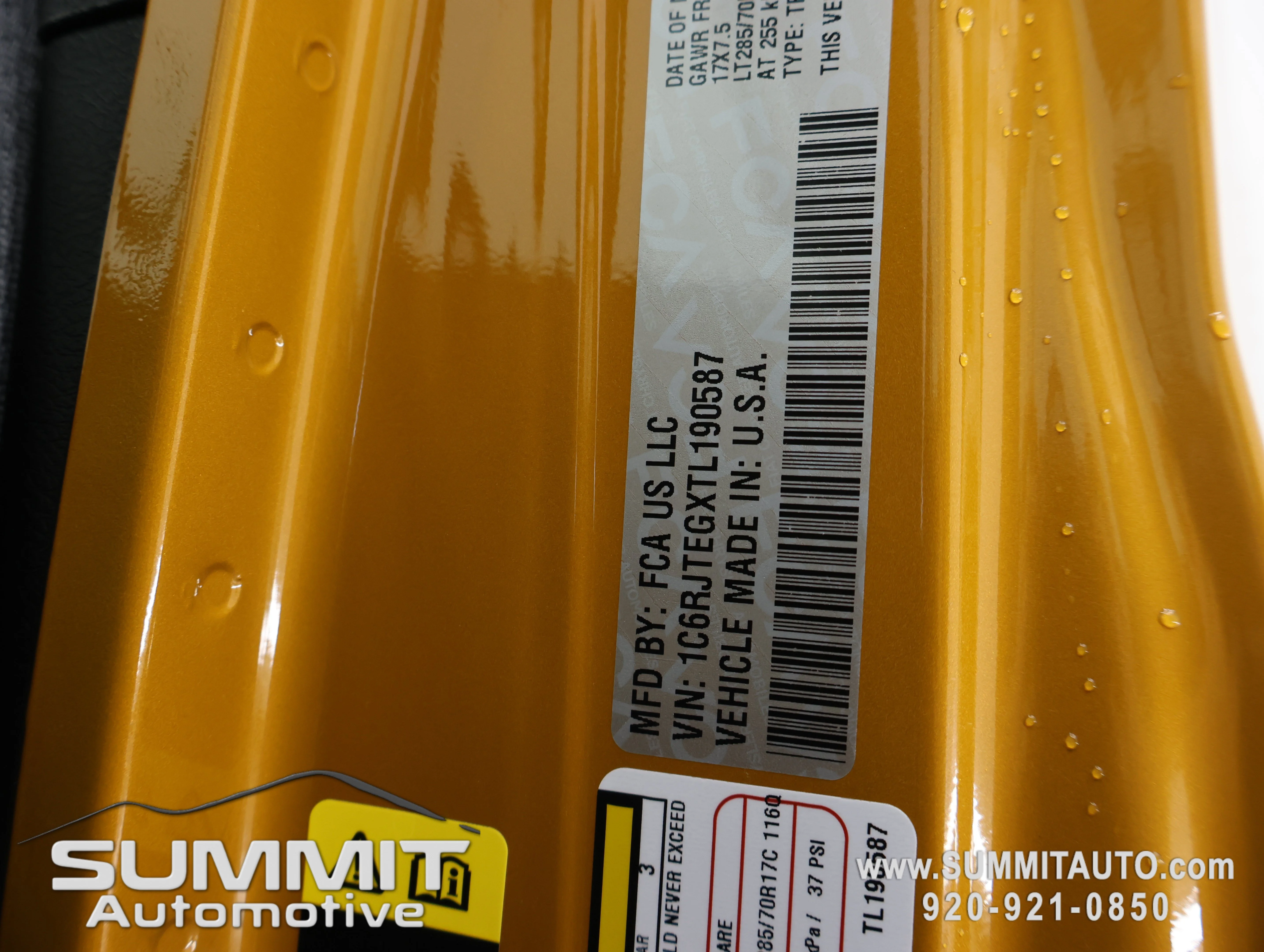 New 2026 Goldilocks Exterior Paint Jeep Mojave image 70