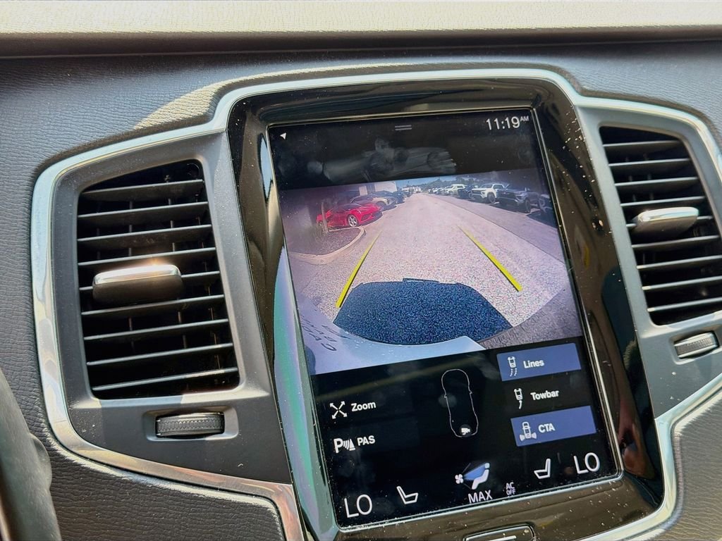 Used 2019 Black Volvo T5 Momentum image 16