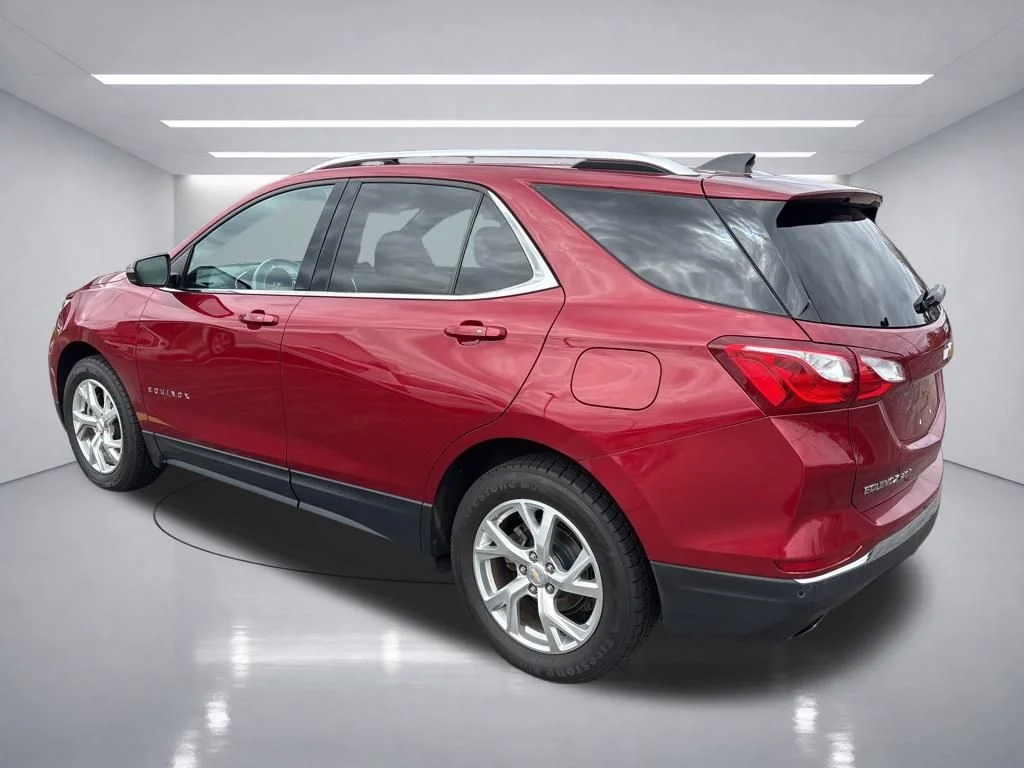 Used 2018 Cajun Red Tintcoat Chevrolet LT image 4
