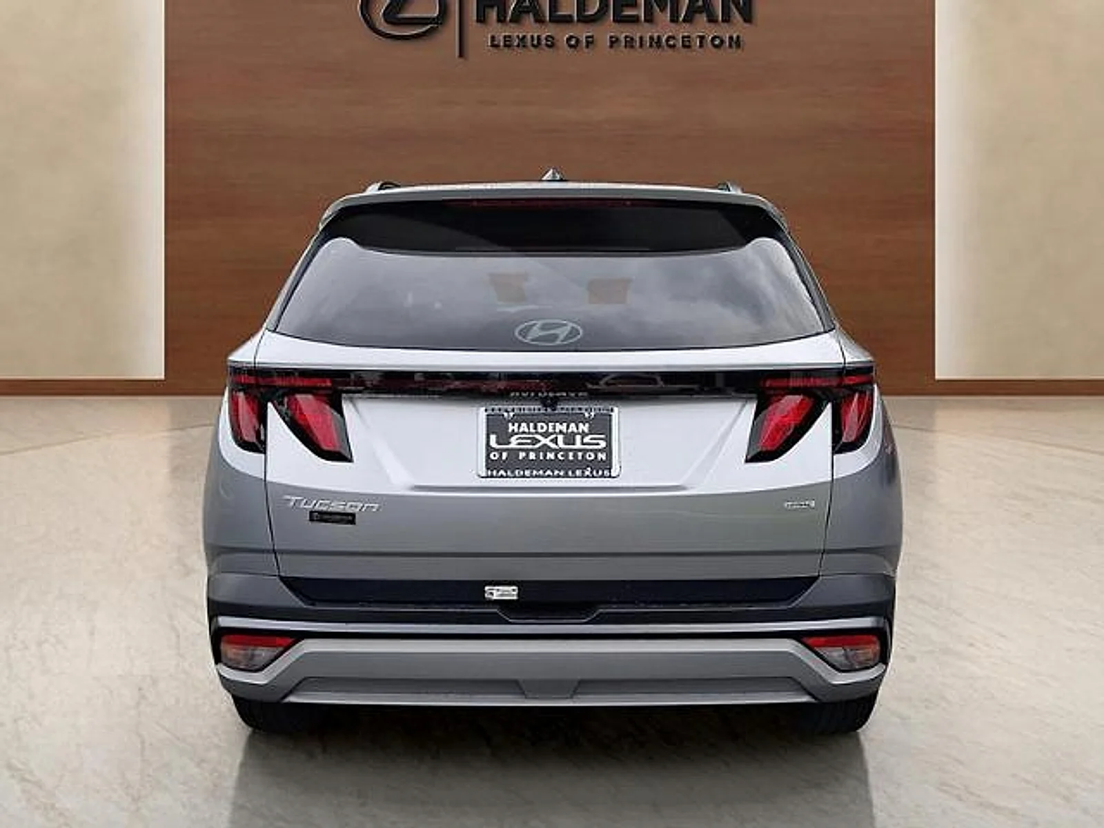 Used 2025 Shimmering Silver Hyundai SEL image 5