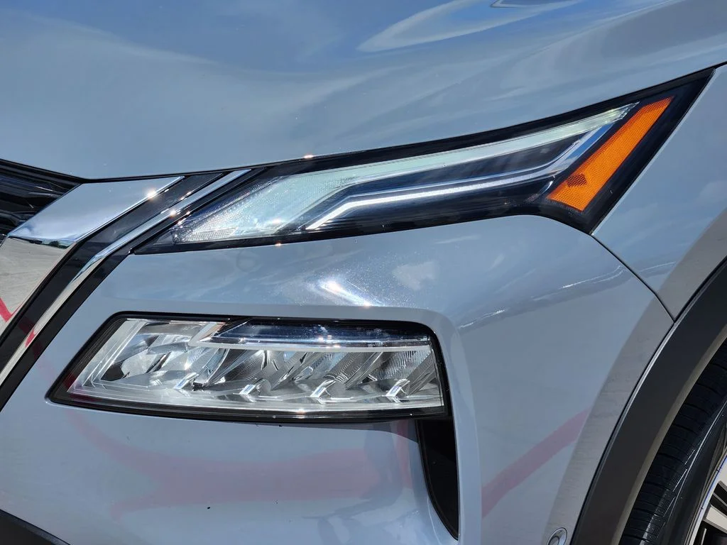 Certified Used 2023 Gray Nissan Platinum image 7