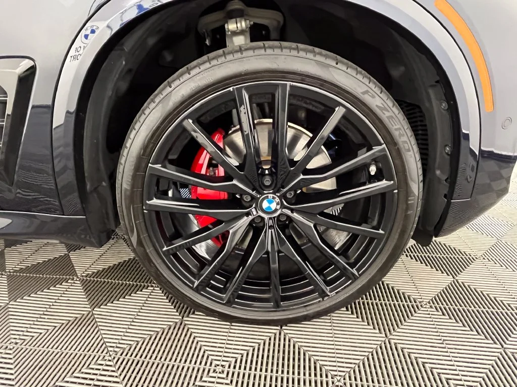 Used 2025 Carbon Black Metallic BMW xDrive40i image 17