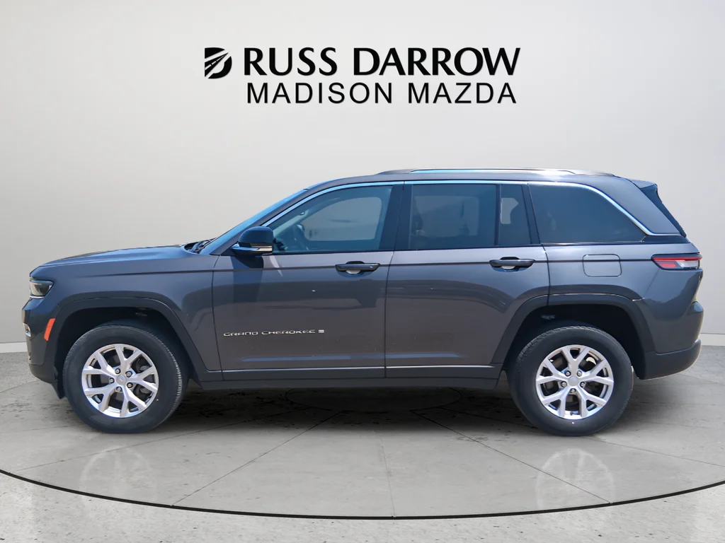 Used 2022 Gray Jeep Limited image 2