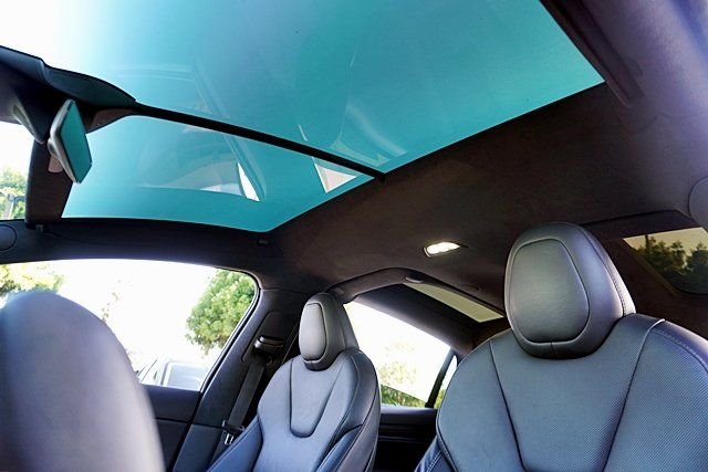 Used 2022 Black Tesla Plaid image 20