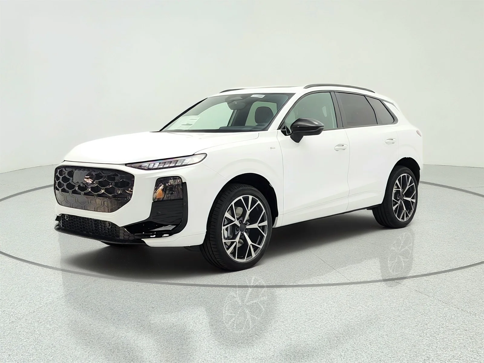 2026 Audi Q3 S line quattro's photo
