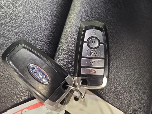 Used 2020 Gray Ford XLT image 33