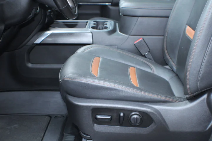 Certified Used 2021 ONYX BLACK GMC AT4 image 18